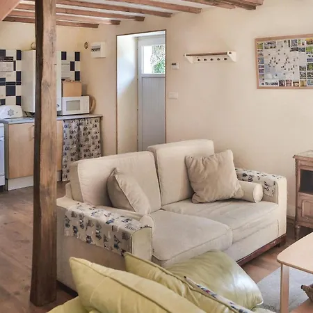 2 Bedroom Cozy In Ruffiac Holiday home Ruffiac (Morbihan)